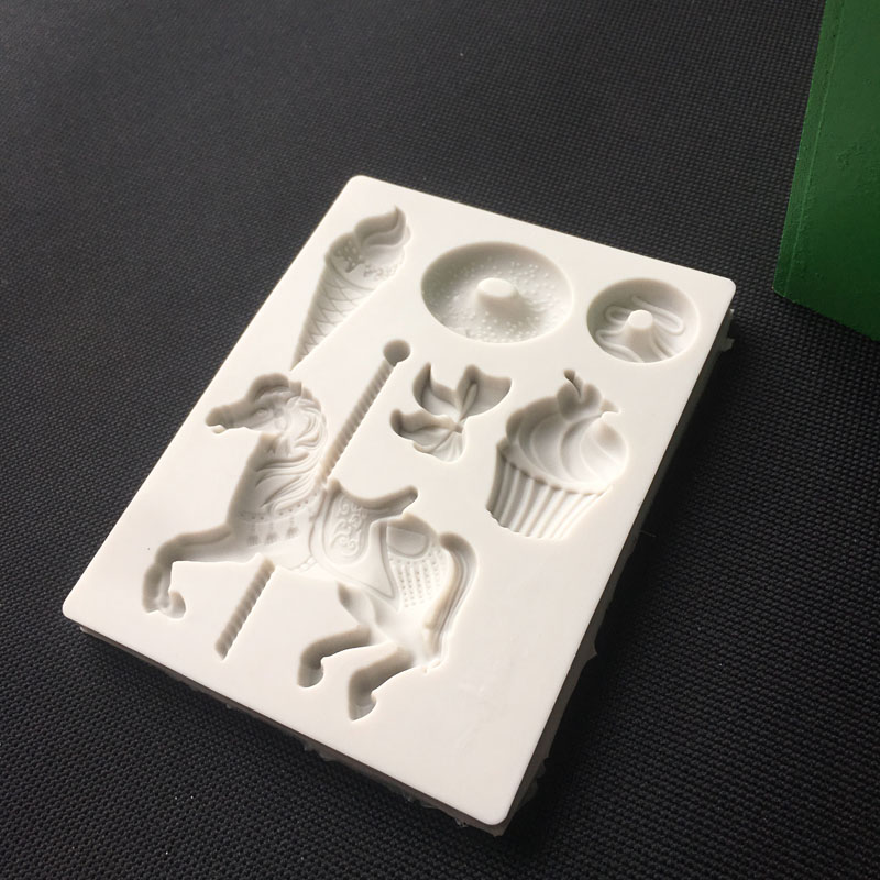 Donut Mold Silicone - Con Ngựa Thành Troia Kem Doughnut